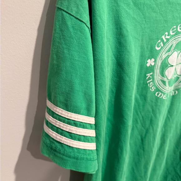 Green Day Kiss Me I’m Punk T-Shirt - Picture 2 of 10